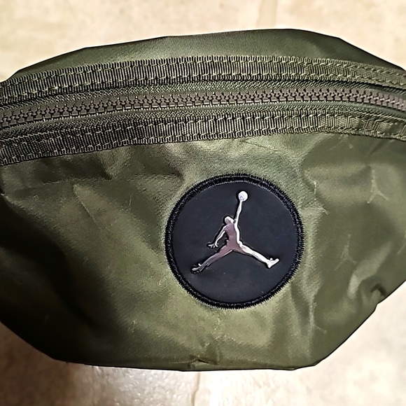 Nike Jordan Sling Bag Hip Pack Military Green New with Tags Metal Jordan‼️✅️ - Picture 5 of 6